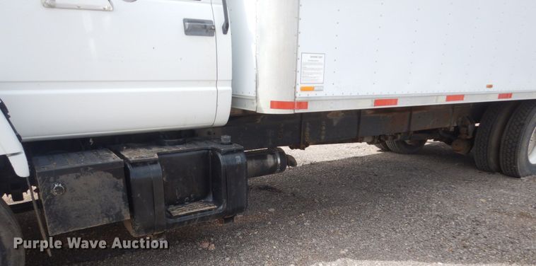 image for item GW9924 2000 GMC 6500  box truck