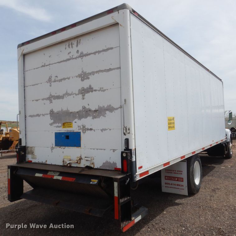 image for item GW9924 2000 GMC 6500  box truck