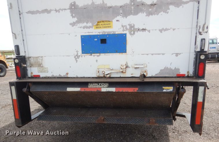 image for item GW9924 2000 GMC 6500  box truck