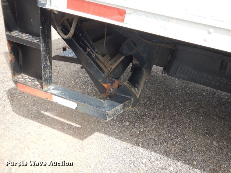 image for item GW9924 2000 GMC 6500  box truck