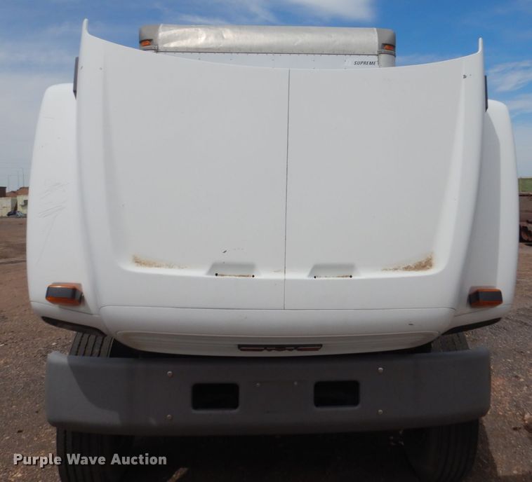 image for item GW9924 2000 GMC 6500  box truck