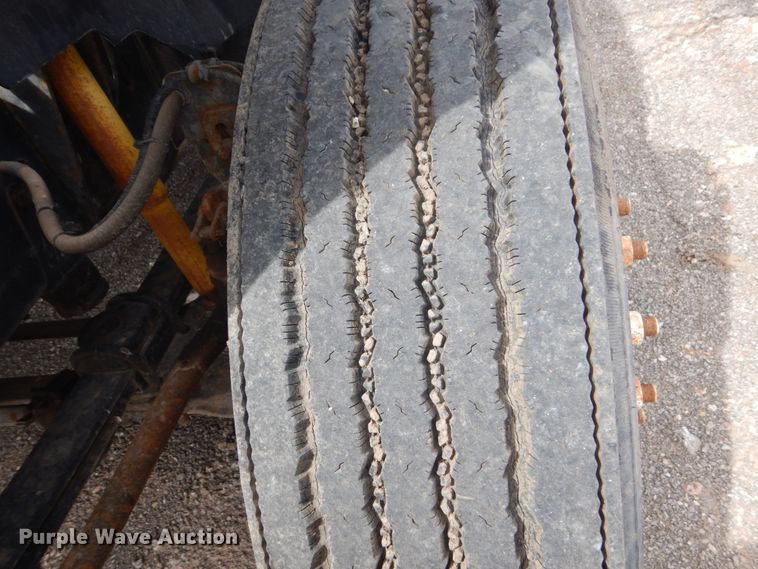 image for item GW9924 2000 GMC 6500  box truck