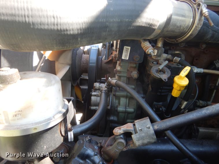 image for item GW9957 2005 Freightliner Columbia  semi truck