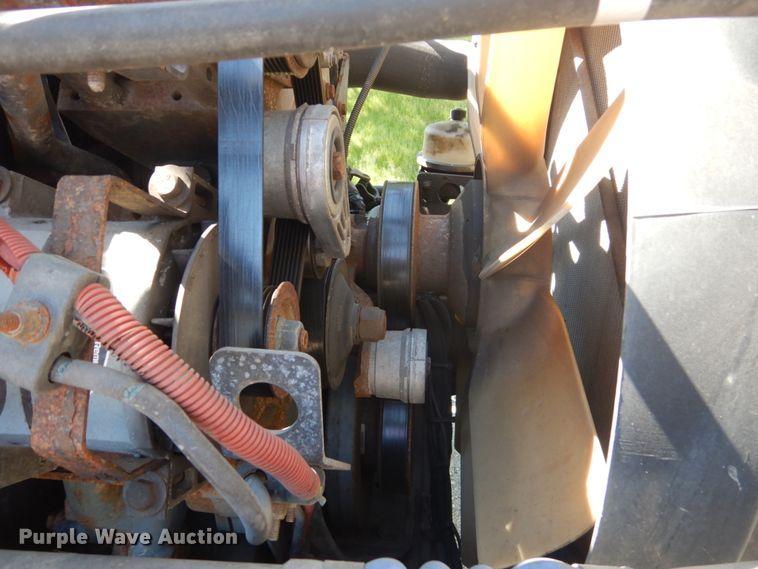 image for item GW9957 2005 Freightliner Columbia  semi truck