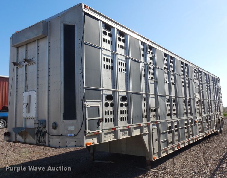 image for item GY9014 2001 Barrett livestock trailer