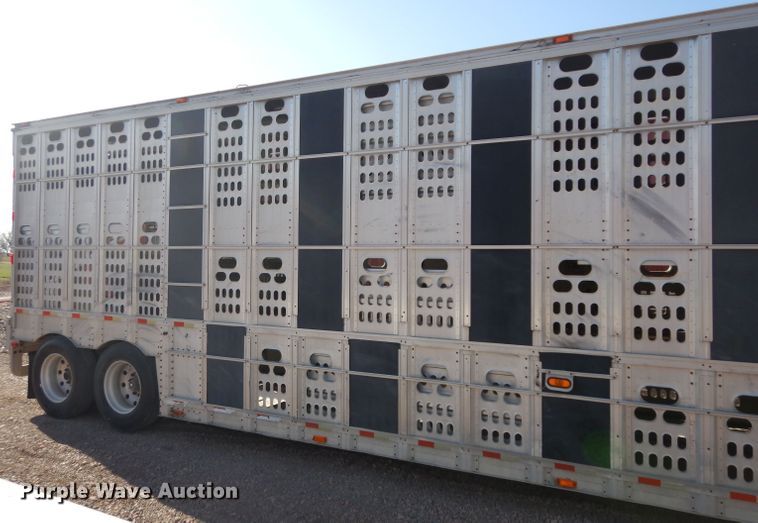 image for item GY9014 2001 Barrett livestock trailer