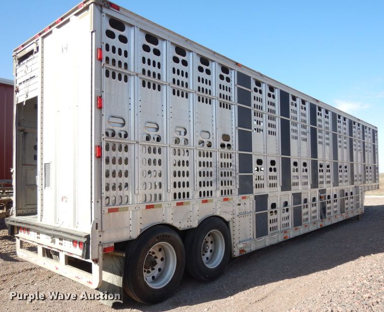 image for item GY9014 2001 Barrett livestock trailer