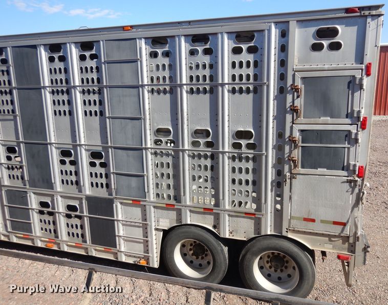 image for item GY9014 2001 Barrett livestock trailer