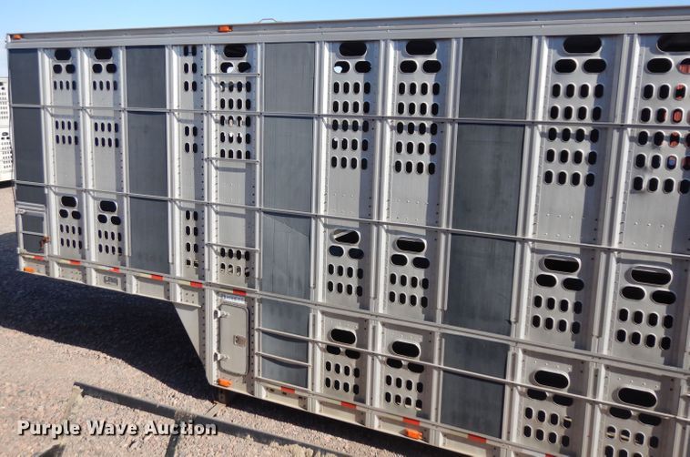 image for item GY9014 2001 Barrett livestock trailer