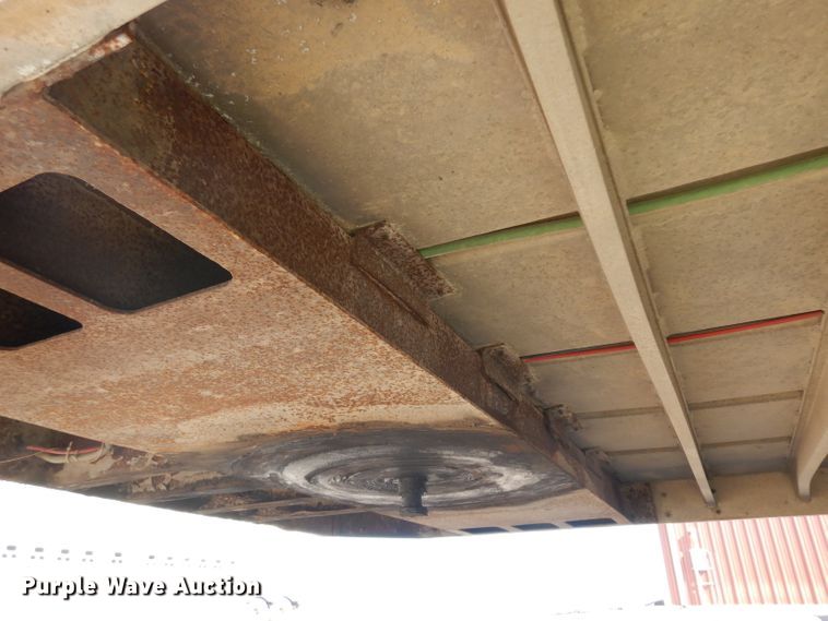 image for item GY9014 2001 Barrett livestock trailer