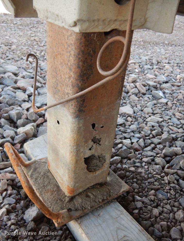 image for item GY9014 2001 Barrett livestock trailer