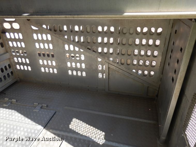 image for item GY9014 2001 Barrett livestock trailer