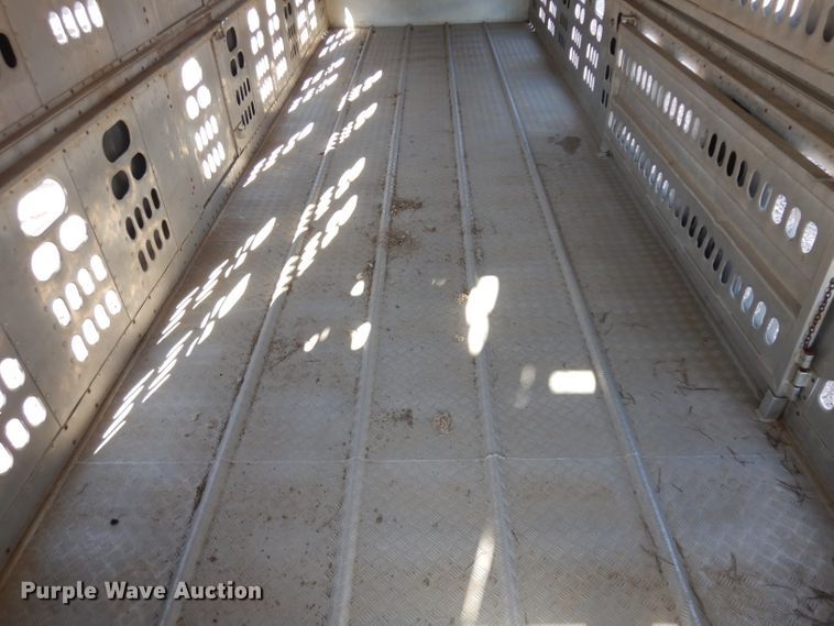 image for item GY9014 2001 Barrett livestock trailer