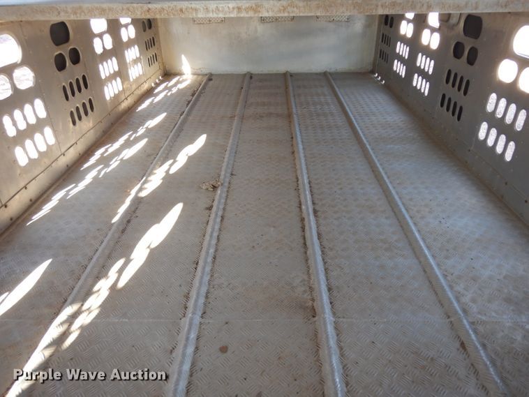 image for item GY9014 2001 Barrett livestock trailer