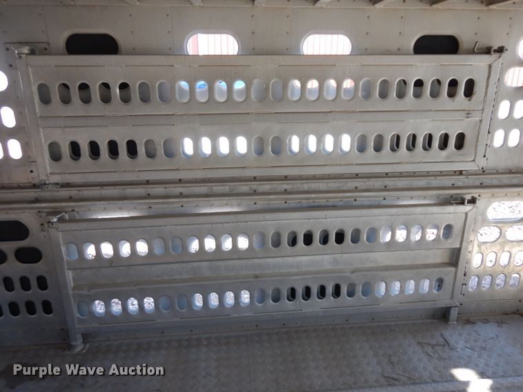 image for item GY9014 2001 Barrett livestock trailer