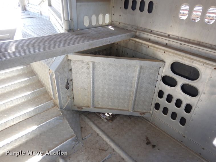 image for item GY9014 2001 Barrett livestock trailer