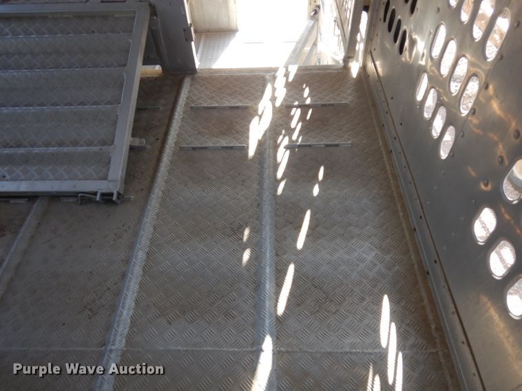 image for item GY9014 2001 Barrett livestock trailer