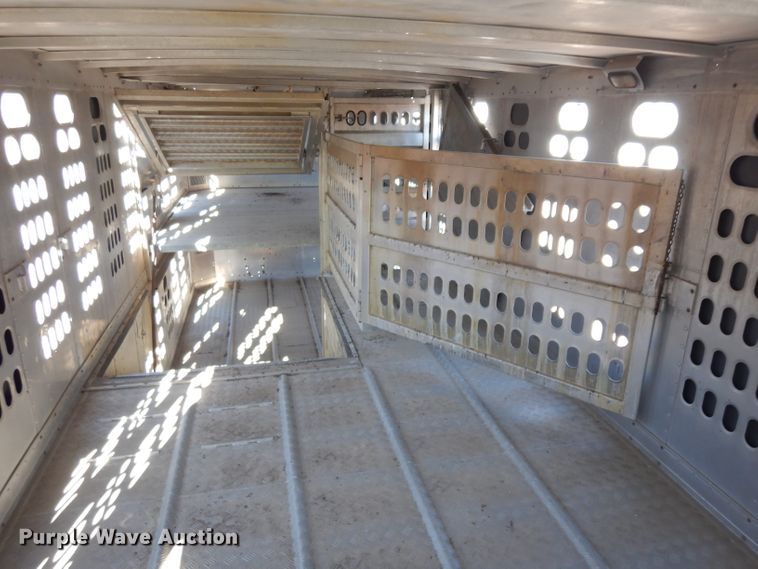 image for item GY9014 2001 Barrett livestock trailer