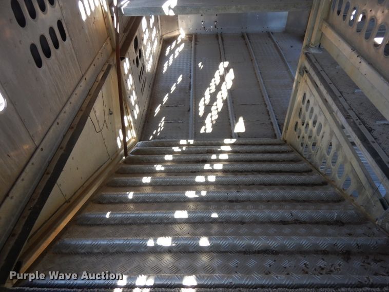 image for item GY9014 2001 Barrett livestock trailer