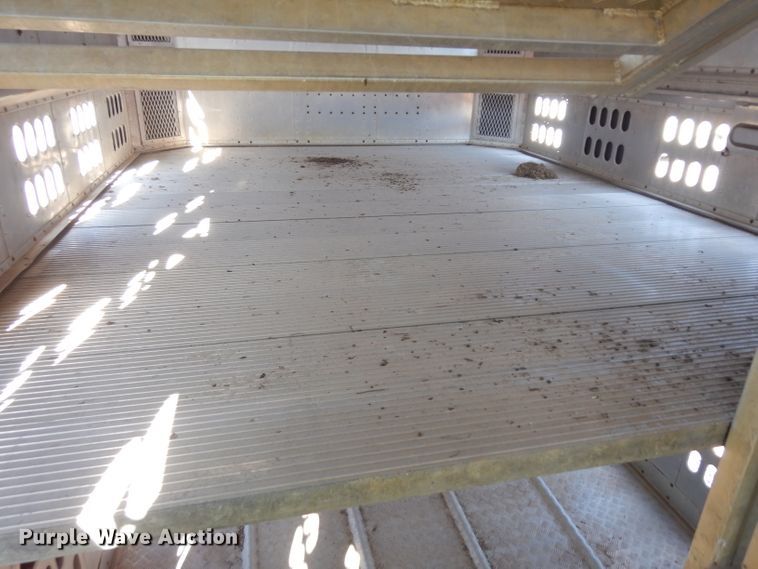 image for item GY9014 2001 Barrett livestock trailer