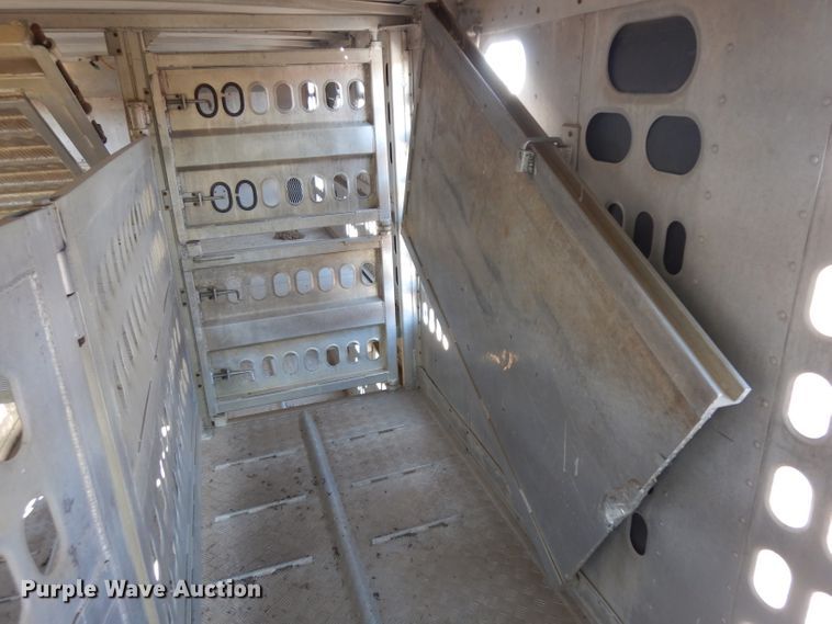 image for item GY9014 2001 Barrett livestock trailer