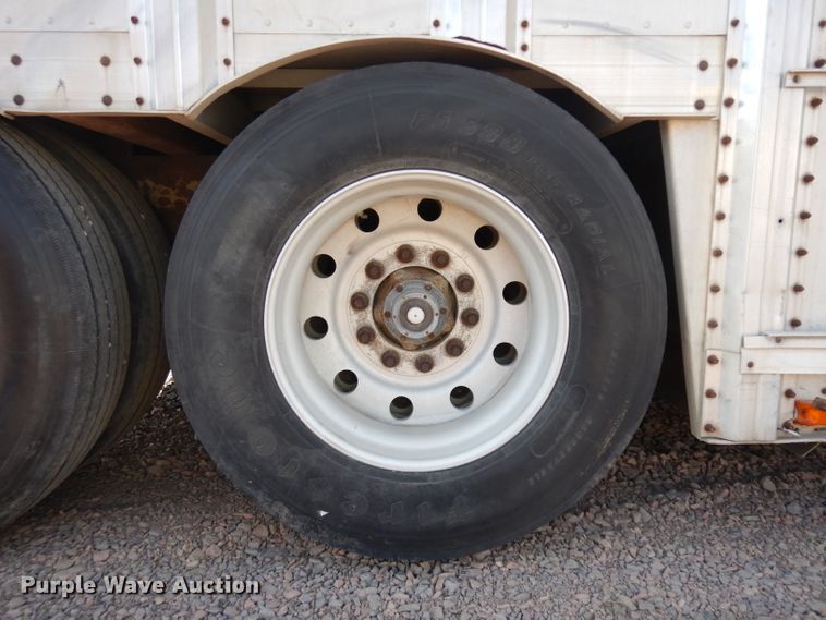 image for item GY9014 2001 Barrett livestock trailer