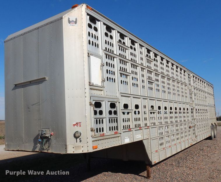 image for item GY9015 2007 Barrett livestock trailer