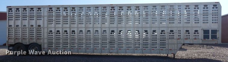 image for item GY9015 2007 Barrett livestock trailer