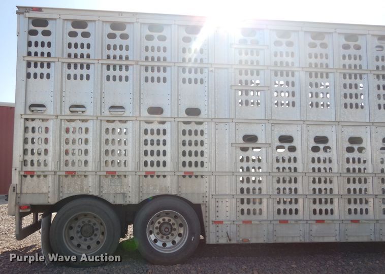 image for item GY9015 2007 Barrett livestock trailer