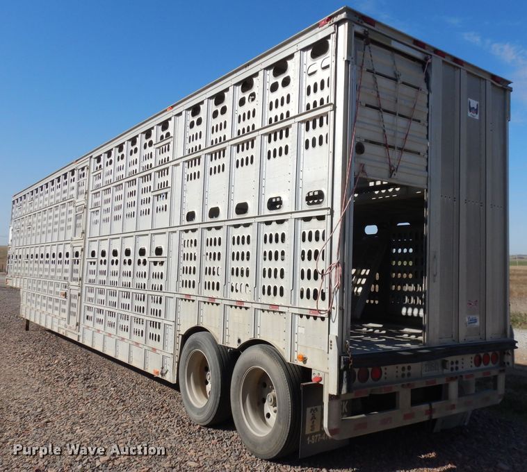 image for item GY9015 2007 Barrett livestock trailer