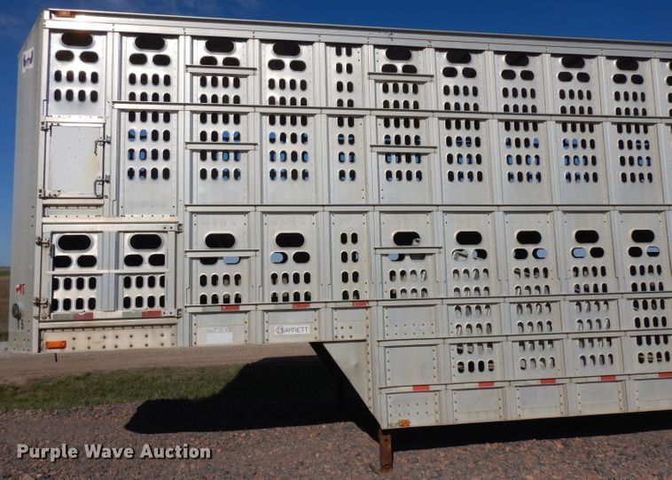 image for item GY9015 2007 Barrett livestock trailer