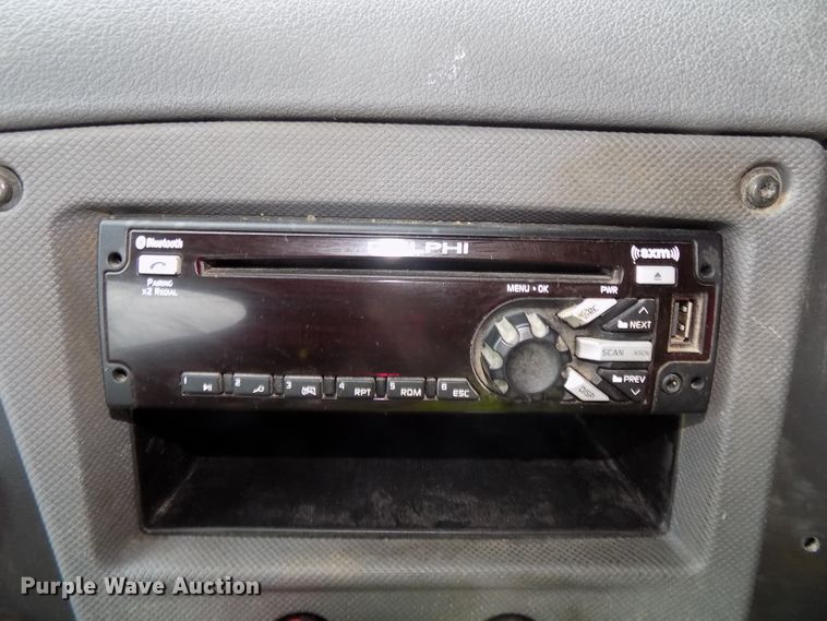 image for item H1469 2012 Freightliner Cascadia  semi truck