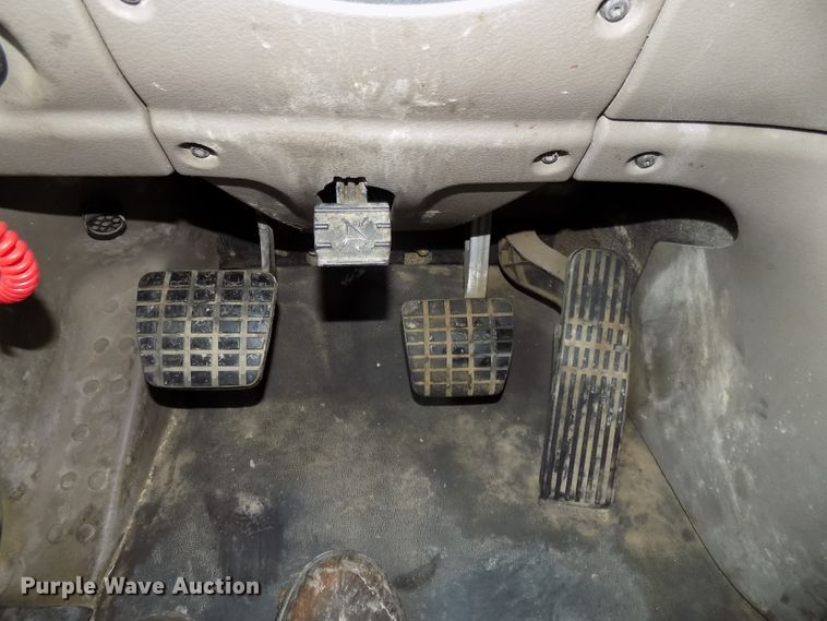 image for item H1469 2012 Freightliner Cascadia  semi truck