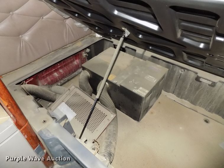 image for item H1469 2012 Freightliner Cascadia  semi truck