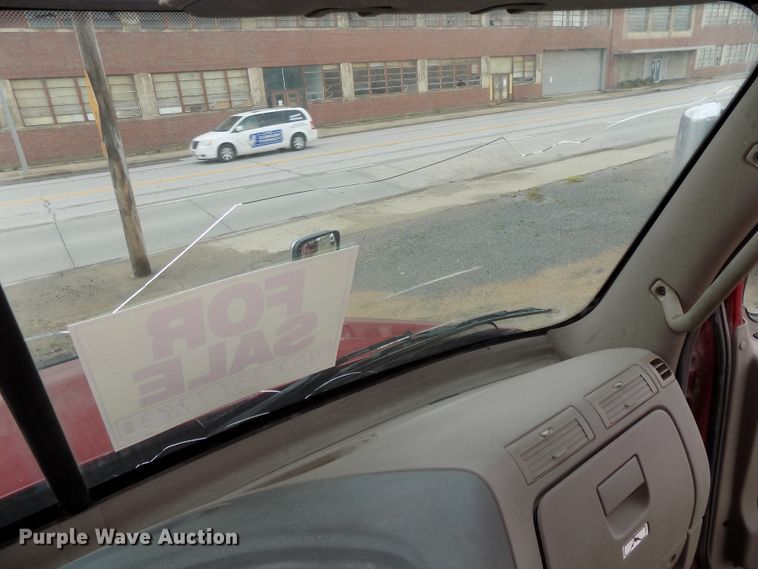 image for item H1469 2012 Freightliner Cascadia  semi truck