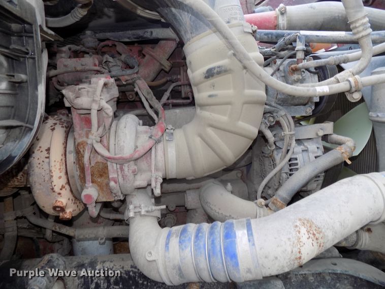 image for item H1469 2012 Freightliner Cascadia  semi truck