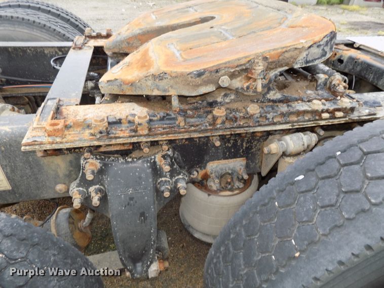 image for item H1469 2012 Freightliner Cascadia  semi truck