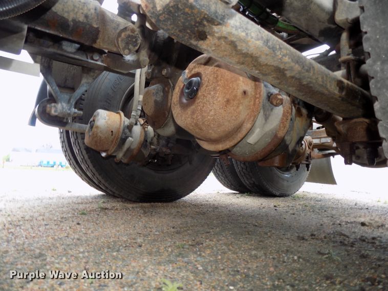 image for item H1469 2012 Freightliner Cascadia  semi truck