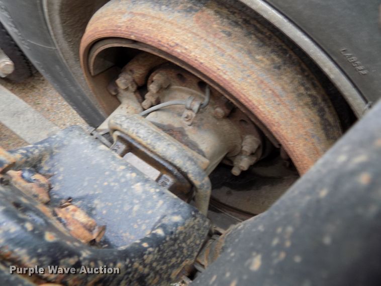 image for item H1469 2012 Freightliner Cascadia  semi truck