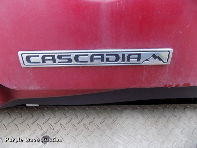 image for item H1469 2012 Freightliner Cascadia  semi truck