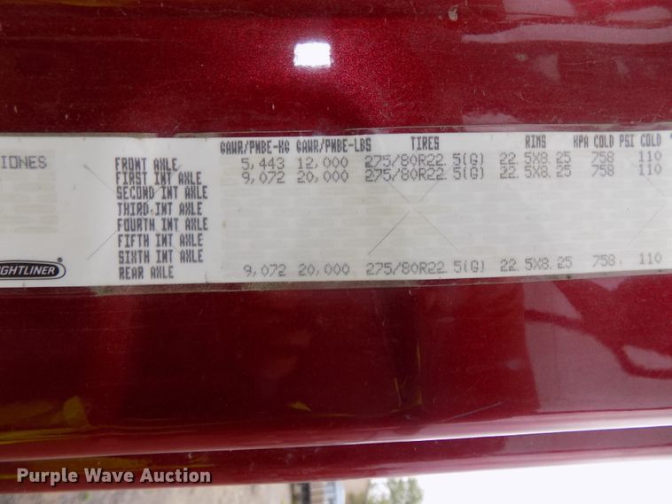 image for item H1469 2012 Freightliner Cascadia  semi truck