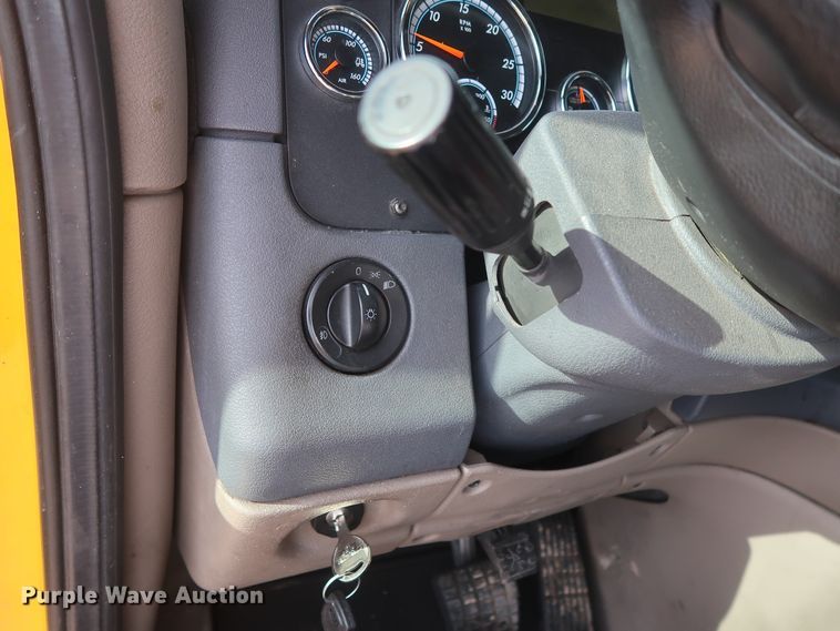 image for item HA9100 2017 Freightliner Cascadia 125  semi truck