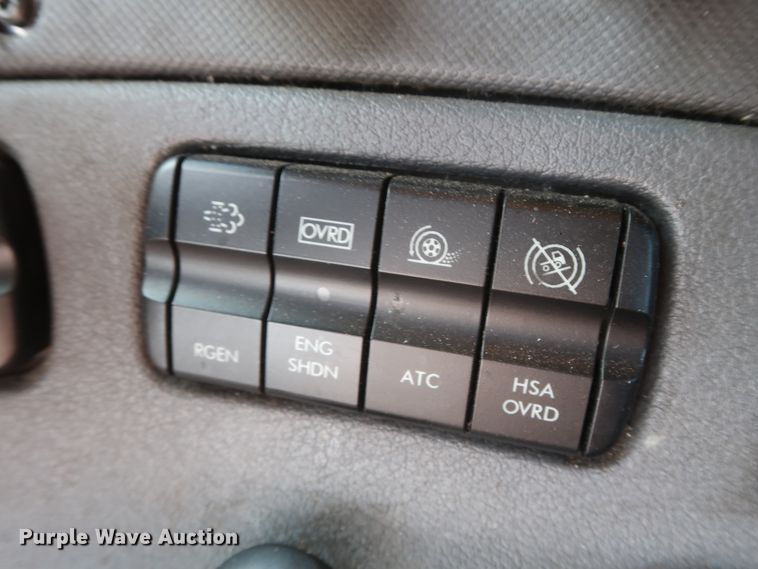 image for item HA9100 2017 Freightliner Cascadia 125  semi truck