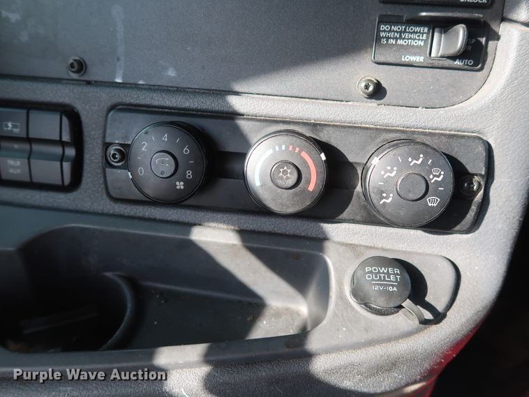 image for item HA9100 2017 Freightliner Cascadia 125  semi truck