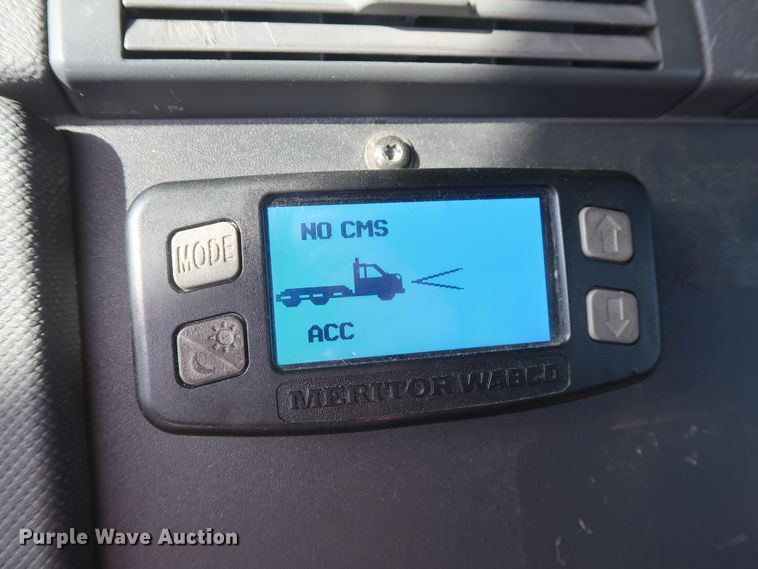 image for item HA9100 2017 Freightliner Cascadia 125  semi truck