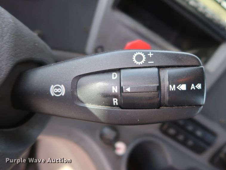 image for item HA9100 2017 Freightliner Cascadia 125  semi truck