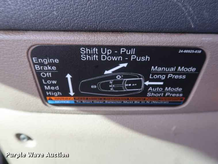 image for item HA9100 2017 Freightliner Cascadia 125  semi truck