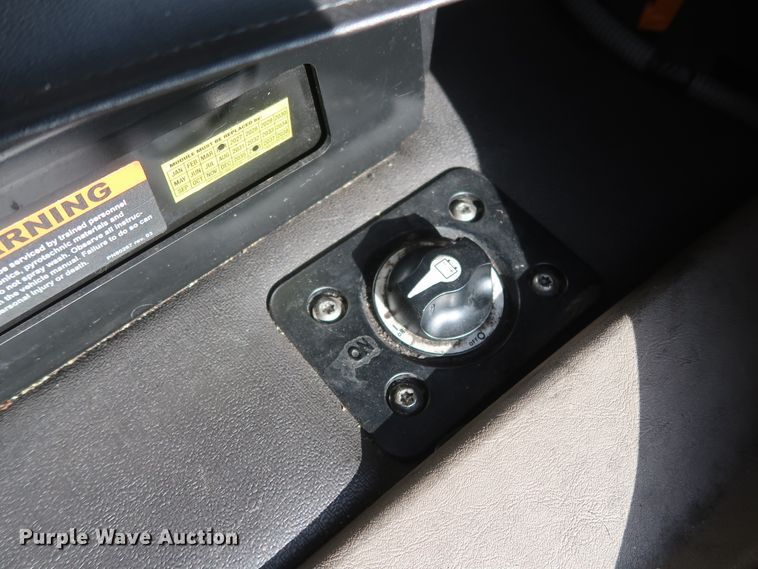 image for item HA9100 2017 Freightliner Cascadia 125  semi truck