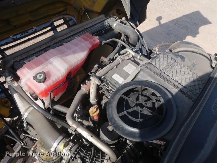 image for item HA9100 2017 Freightliner Cascadia 125  semi truck