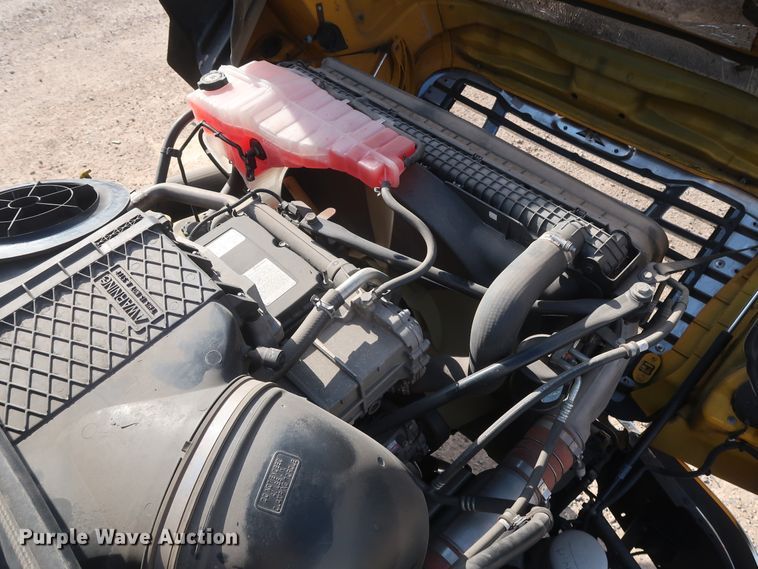 image for item HA9100 2017 Freightliner Cascadia 125  semi truck